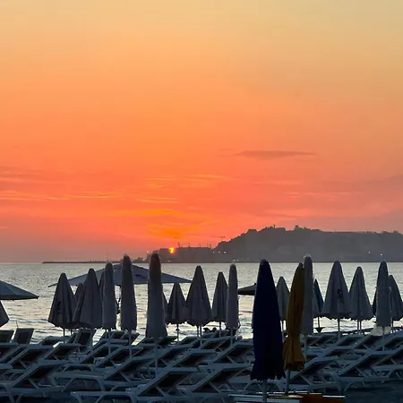 50 Steps To The Sea * Durrës