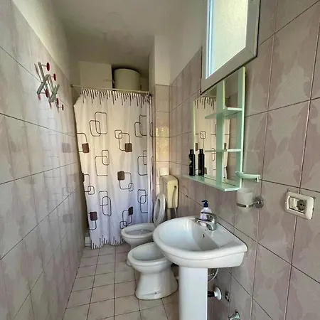 50 Steps To The Sea Apartment